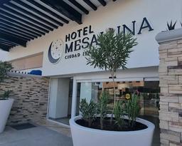 Hotel Mesaluna Short & Long Stay