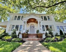 Buttonwood Boutique Hotel