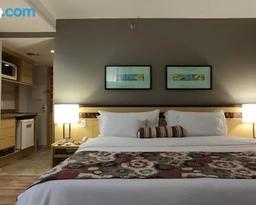 RARIDADE!!! - Flat de Alto Padrão - Excelente Atendimento - Ótimo Preço - Cama King Size - Limpeza Diária Gratuita