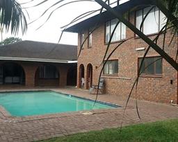 Emangunini Guest house