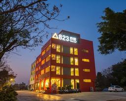 823 Tourist Hotel