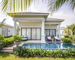 Melia Vinpearl Cua Sot Beach Resort
