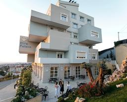 Elite Palace