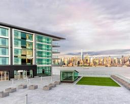 Envue, Autograph Collection