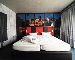 SL'otel im Parforcehaus