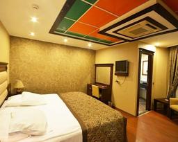 Cukurova Park Airport Hotel