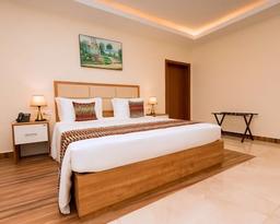 The Hut Restaurant & Boutique Hotel