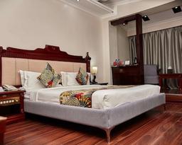 Best Western Plus Paramount Hotel