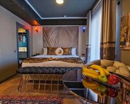 MOONDAY HOTEL