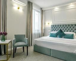 La Strada Boutique Villa