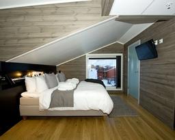 Svalbard Hotell | Polfareren