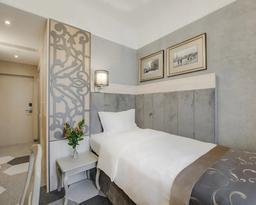 Metropole Hotel by Semarah