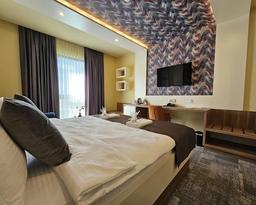 Hotel ETNA