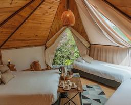 Lumbre Glamorous Camping