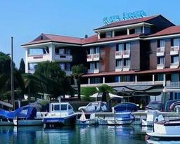 Hotel Marina